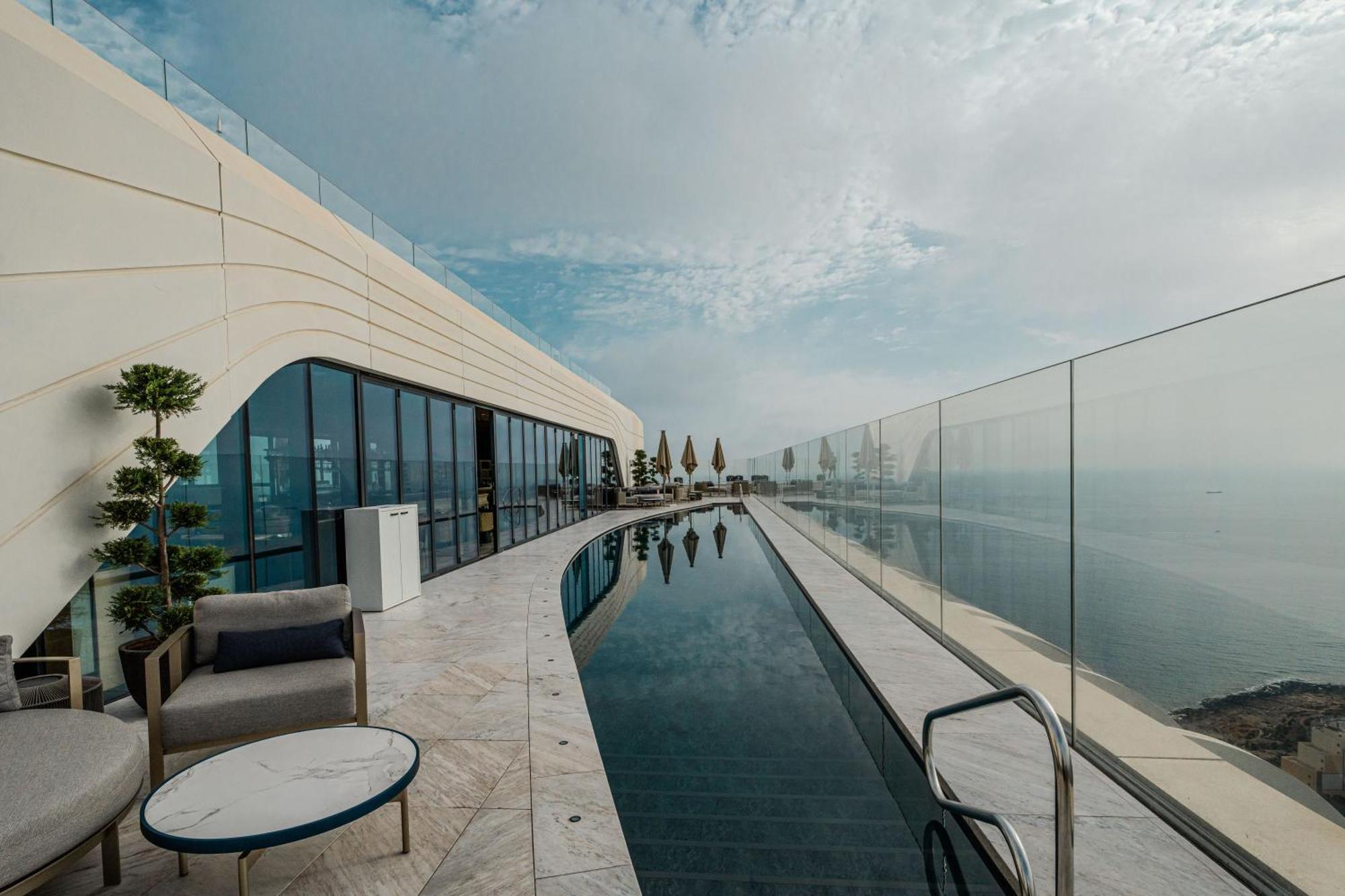 Prestigious With Common Roof Top Pool In Mercury Tower